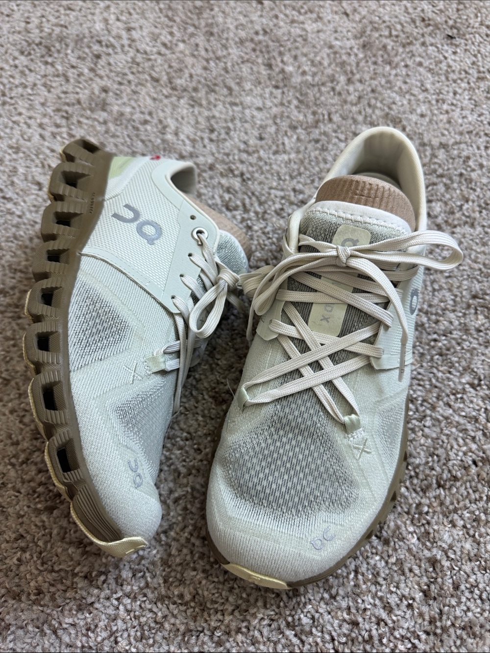 On Running Cloud X 3 Ultralight US7